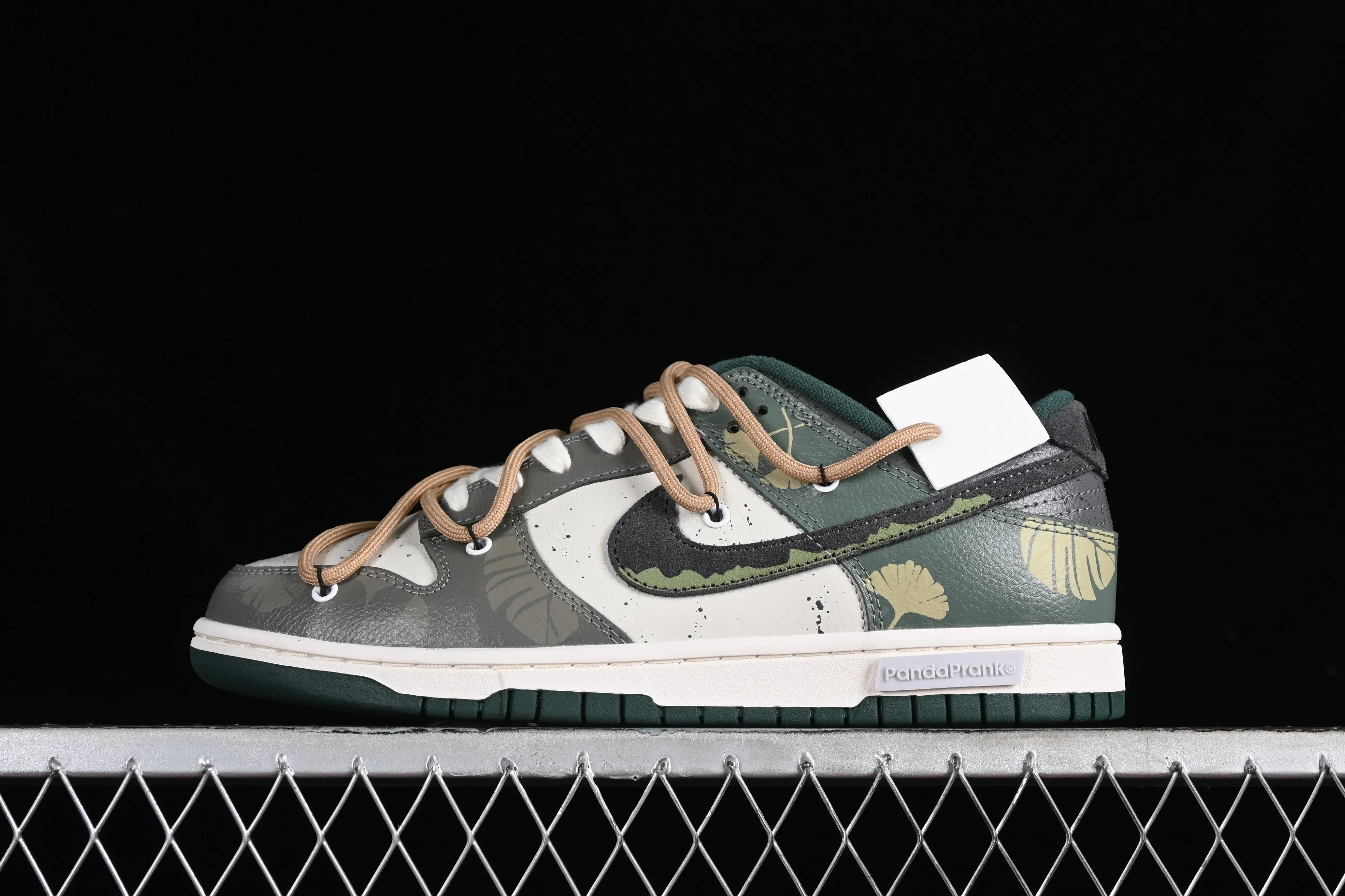 All Categories Nk SB Dunk Series Nk SB Dunk Low Low-top sneakers Nk Dunk Low Panda Prank Jungle Crossing-Lvye Fuyuan Rice brown green SB strap low-top casual sneakers FD0350-133
